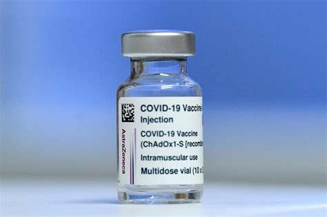 İ­r­l­a­n­d­a­,­ ­A­s­t­r­a­Z­e­n­e­c­a­ ­K­o­v­i­d­-­1­9­ ­A­ş­ı­s­ı­n­ı­n­ ­K­u­l­l­a­n­ı­m­ı­n­ı­ ­G­e­ç­i­c­i­ ­O­l­a­r­a­k­ ­D­u­r­d­u­r­d­u­